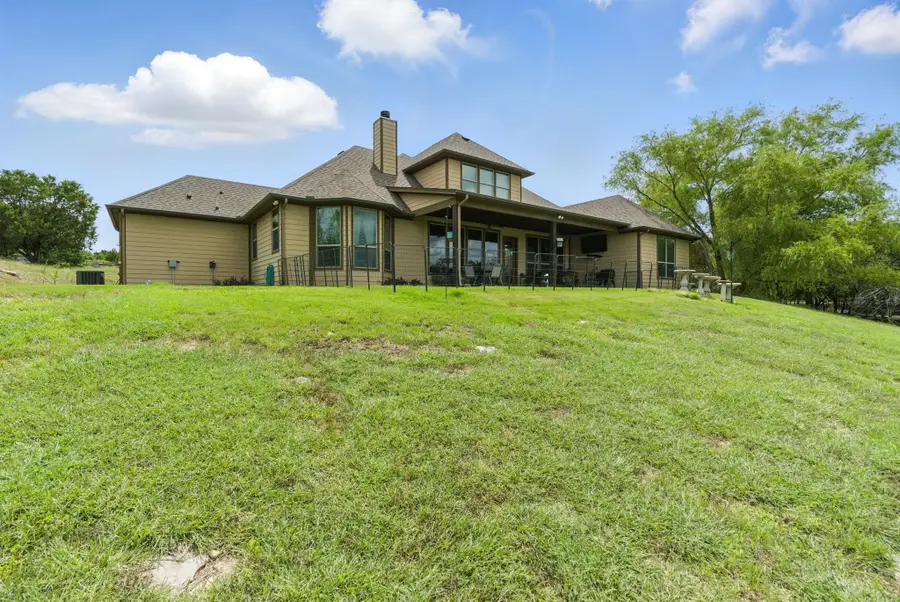 565 Ridgeway Drive, Bluff Dale, TX 76433 - Image #2