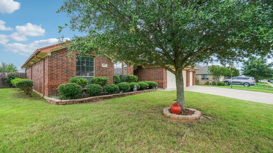 613 W Sheila Circle, Joshua, TX 76058 - Image #3