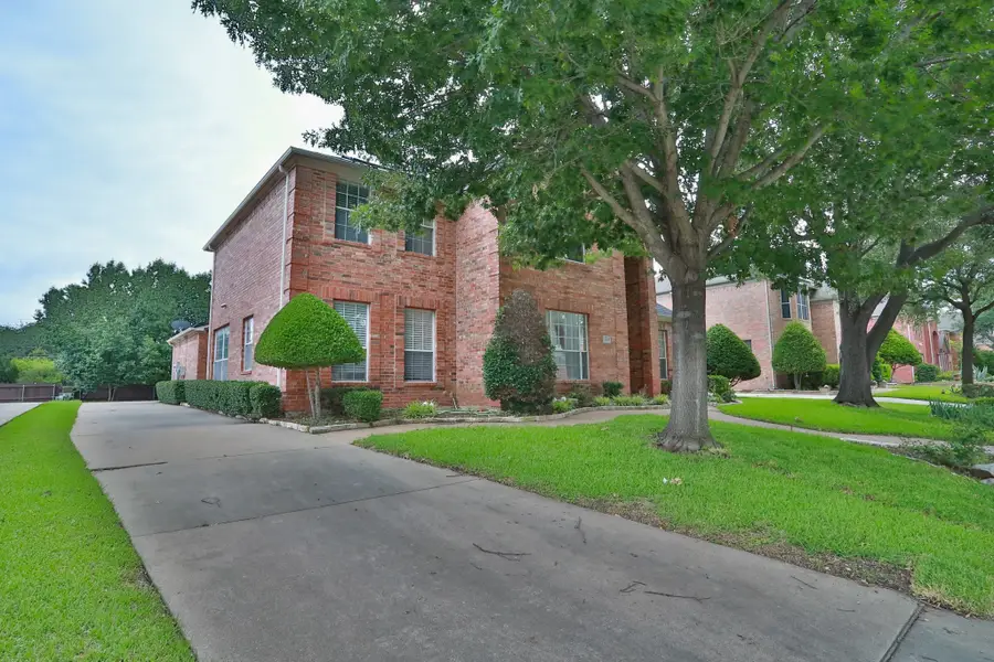 1408 Yellowstone Lane, Carrollton, TX 75006 - Image #2