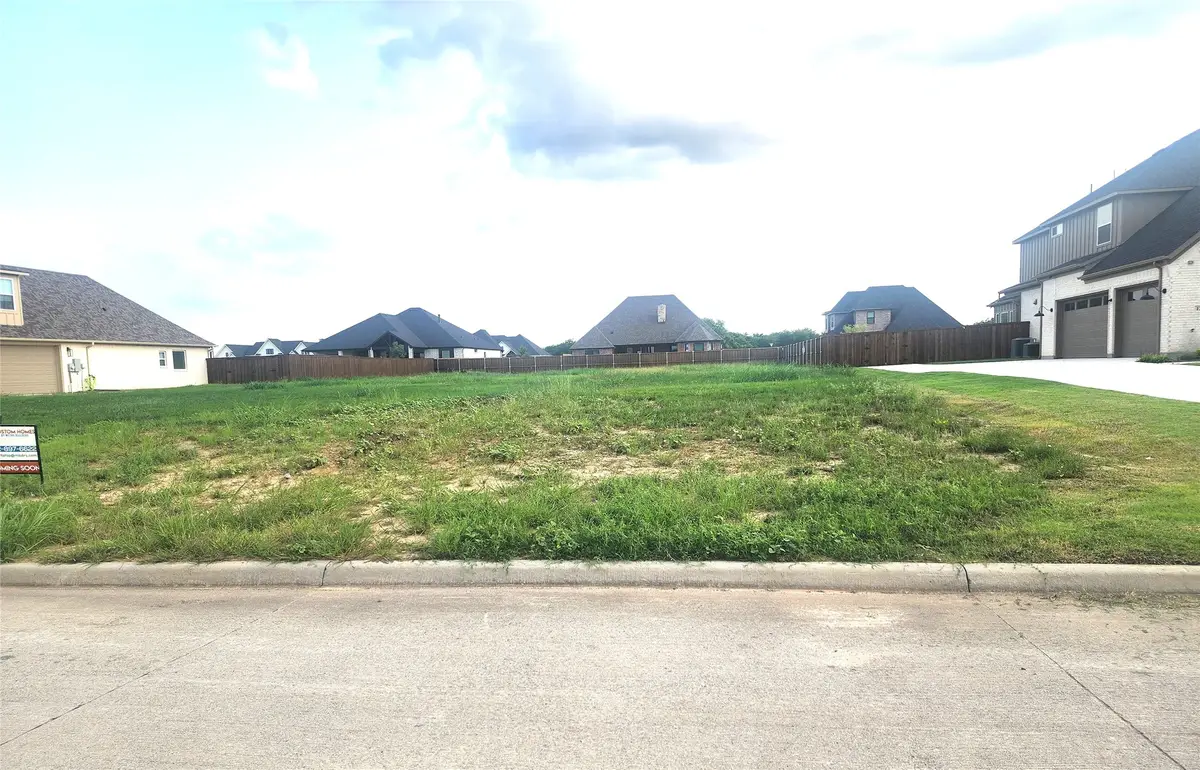 129 Chisolm Trail, Pottsboro, TX 75076 - Image #1