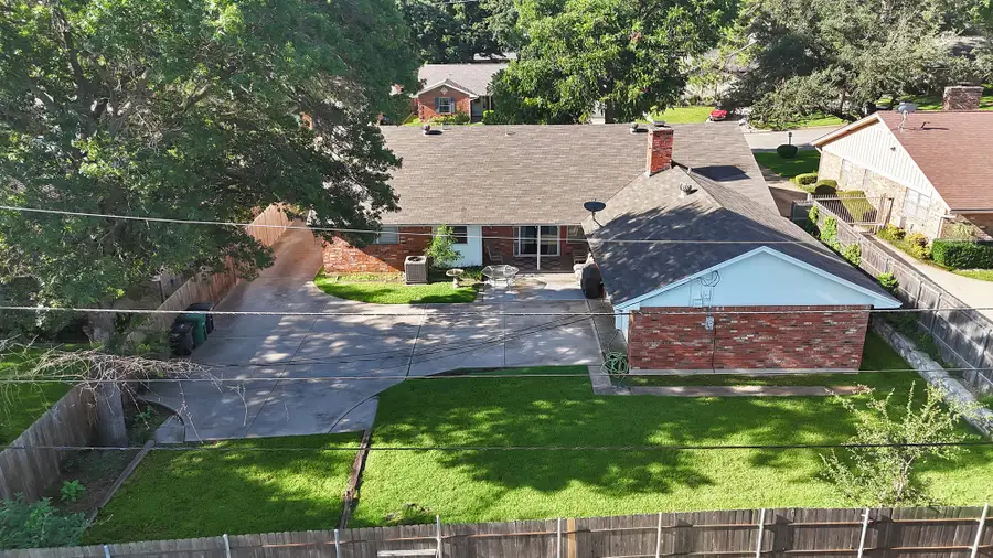 7329 Yolanda Drive, Fort Worth, TX 76112 - Image #3