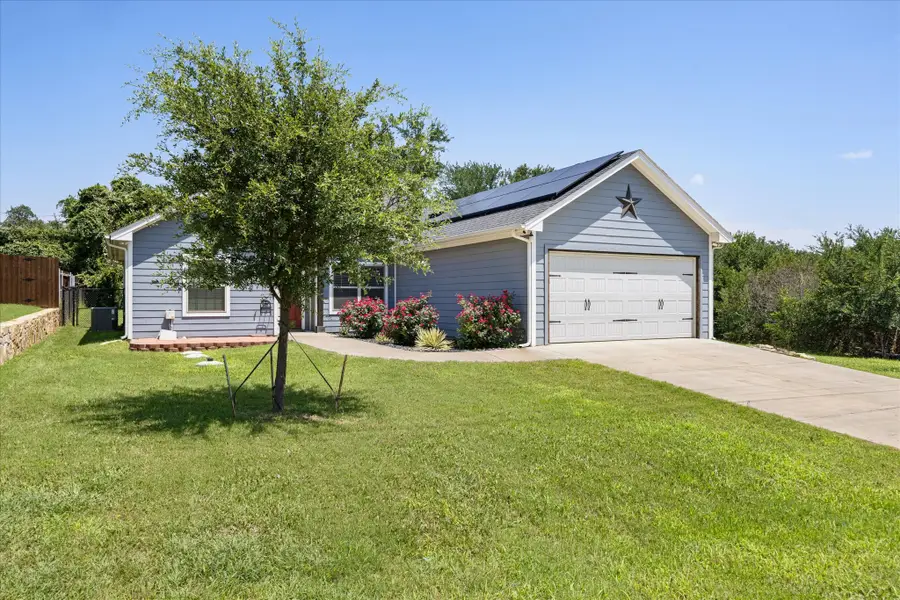 2206 Navasota Street, Granbury, TX 76048 - Image #3