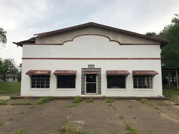 812 W 7th Street, Bonham, TX 75418