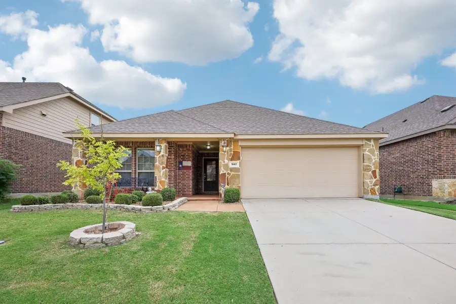 937 Lake Cypress Lane, Little Elm, TX 75068 - Image #2