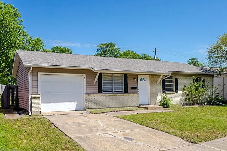 813 Rosewood Hills Drive, Garland, TX 75040 - Image #3