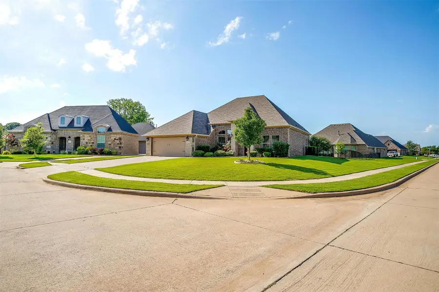 1312 Prestwick Court, Granbury, TX 76048 - Image #3