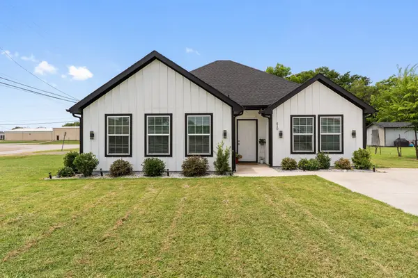 810 S Main Street, Kemp, TX 75143