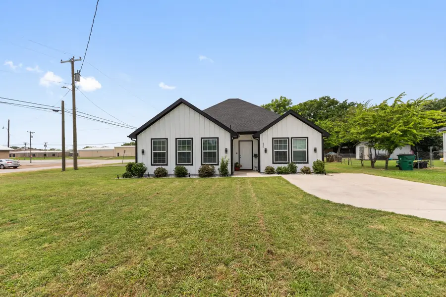 810 S Main Street, Kemp, TX 75143 - #2