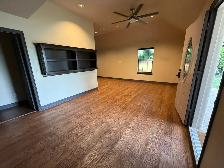 3307 Roberts Cut Off Road, Lake Worth, TX 76114 - Image #3