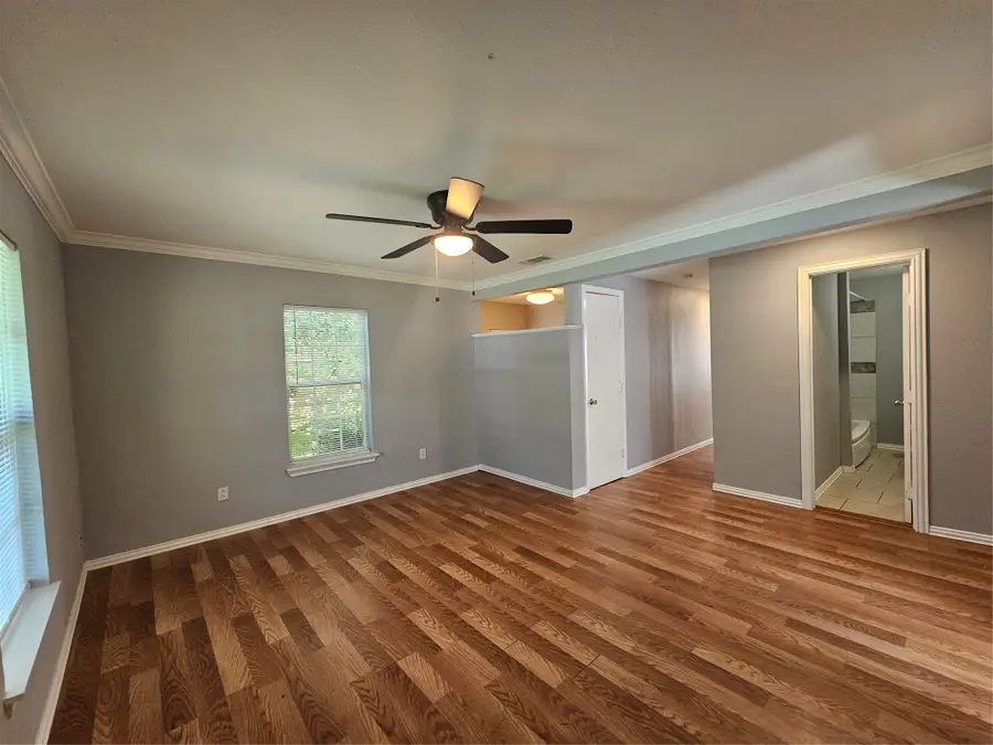 511 W Lake Street, Krum, TX 76249 - Image #3