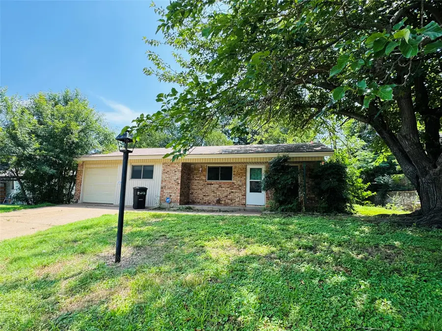 1209 Lynn Street, Weatherford, TX 76086 - Image #3