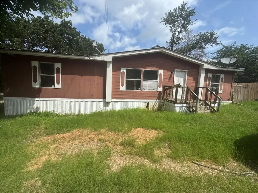 120 Pin Oak Street, Alvarado, TX 76009 - Image #2