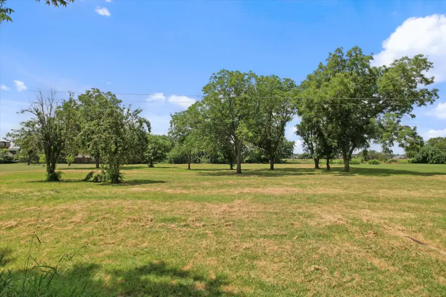 713 E Peel Street, Pilot Point, TX 76258 - Image #3