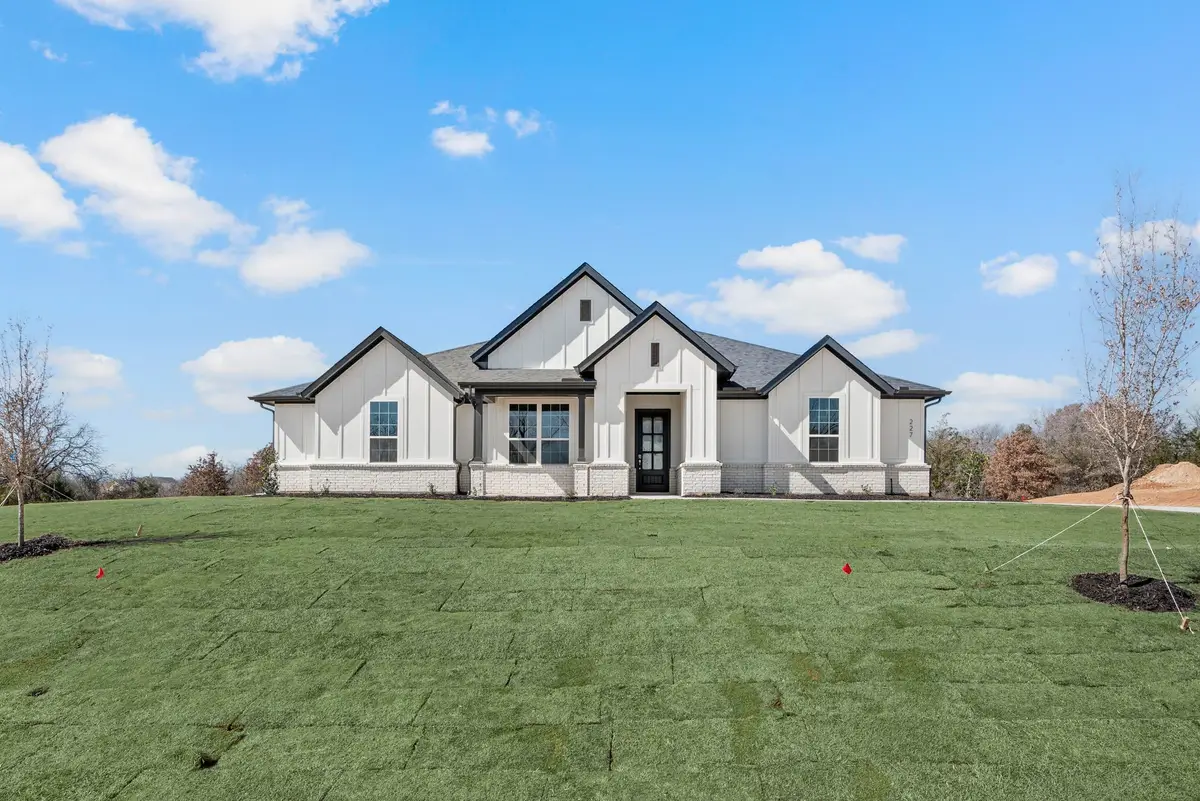 227 Cr-4690, Boyd, TX 76023 - Image #1