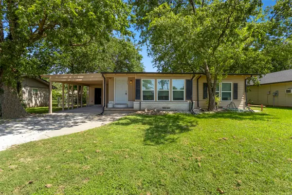 1305 Anthony Street, Gainesville, TX 76240