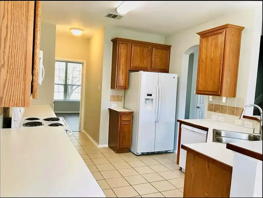 1018 Spanish Moss Drive, Garland, TX 75040 - Image #2