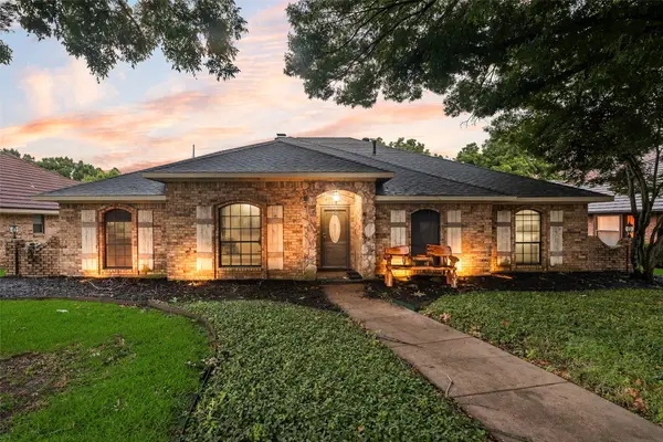 3302 Oxford Drive, Rowlett, TX 75088