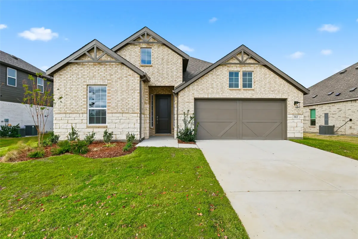565 Pebble Drive, Waxahachie, TX 75167 - Image #1