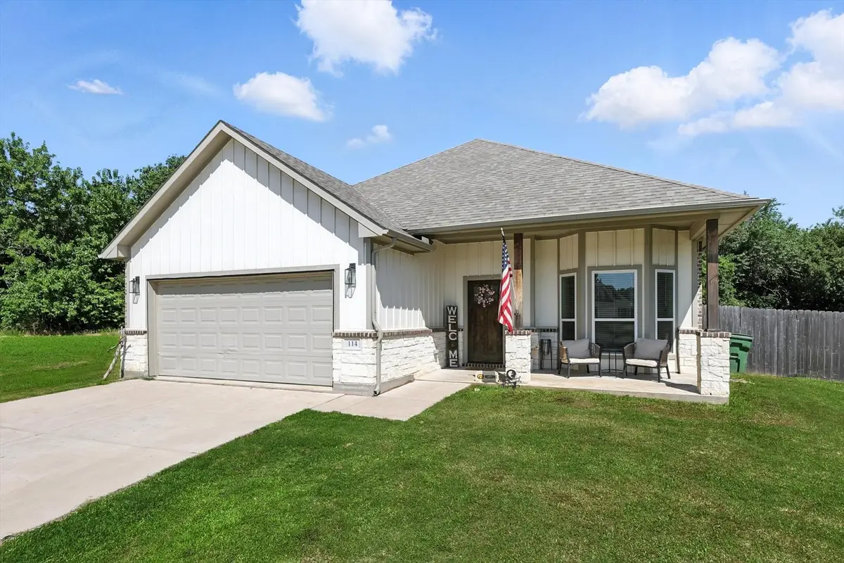 114 Byrom Court, Whitesboro, TX 76273 - Image #1