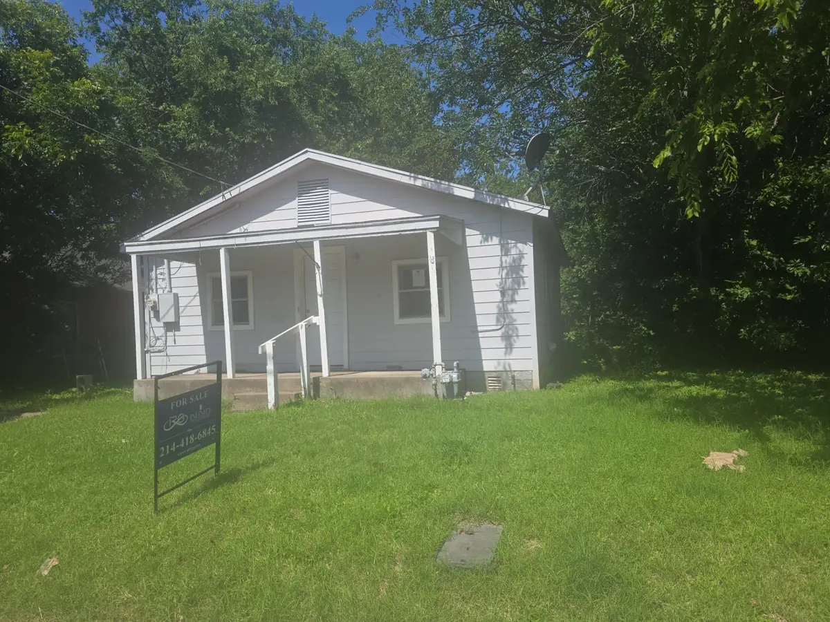 311 Elmo Street, Cleburne, TX 76031 - Image #1