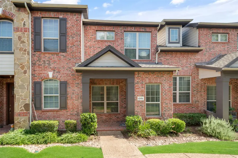 4245 b Swan Forest Drive #B, Carrollton, TX 75010 - Image #2