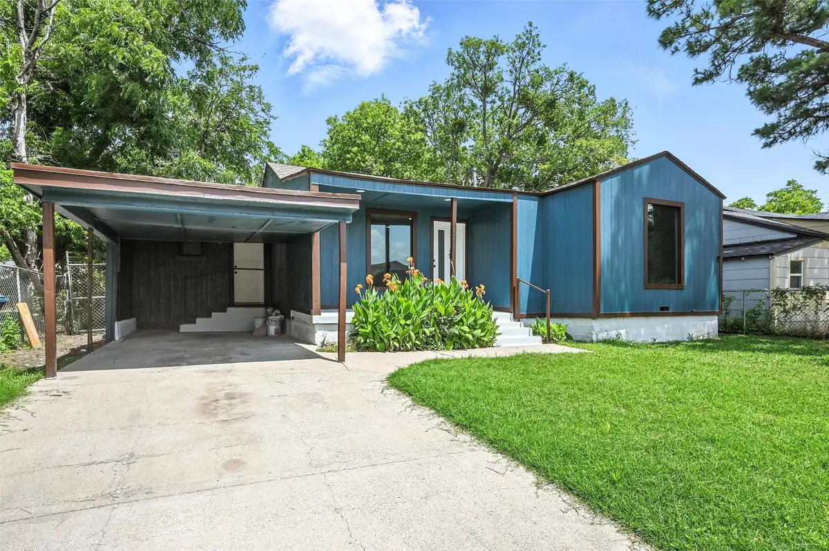 2729 Wallace Street, Fort Worth, TX 76105 - Image #1