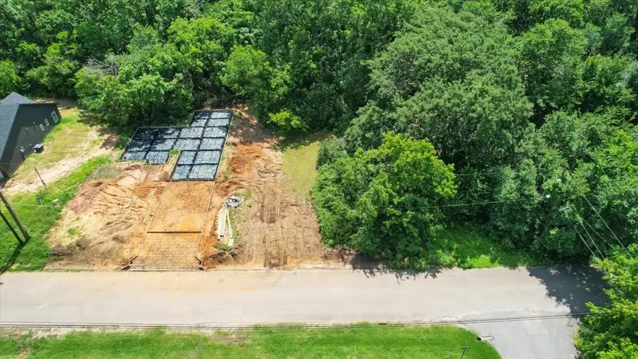 2560 S Scullin Avenue, Denison, TX 75020 - Image #3