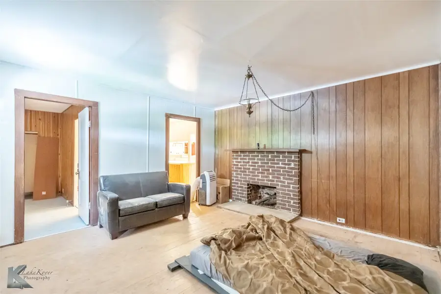 711 & 713 S Neches Street, Coleman, TX 76834 - Image #3