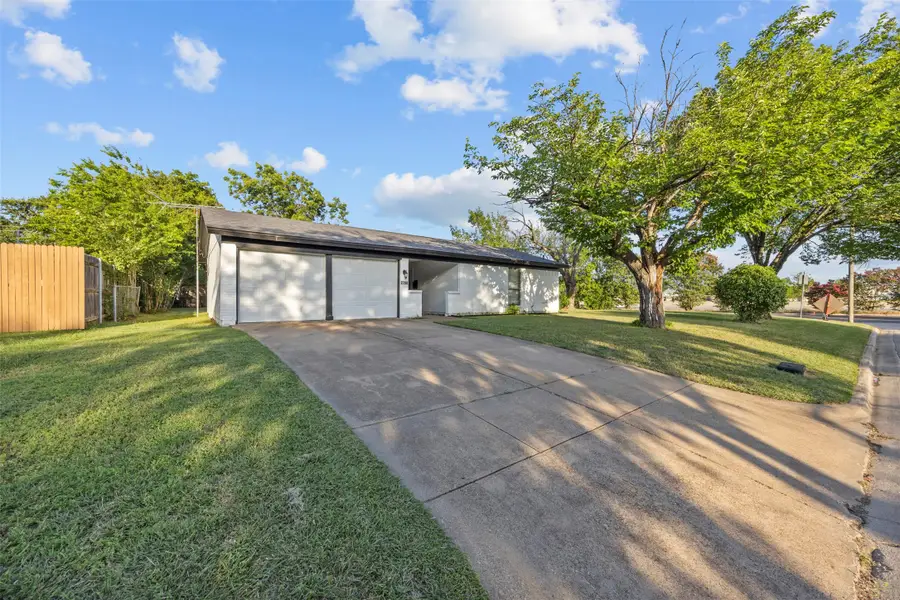 2700 Birch Park Drive, Richland Hills, TX 76118 - Image #2