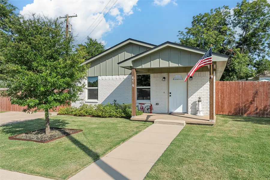 614 W 3rd Street, McGregor, TX 76657 - Image #2