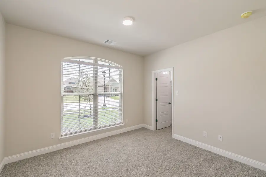 213 Navajo Trail, Alvarado, TX 76009 - Image #3