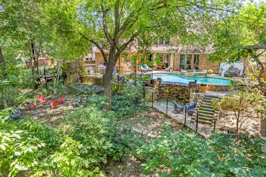 1916 Surrey Lane, McKinney, TX 75072 - Image #2