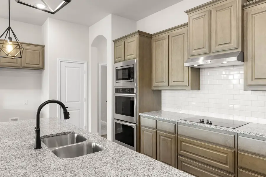 713 Seahawk Street, Joshua, TX 76058 - Image #3