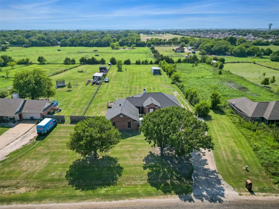 235 Ridge Oak Drive, Red Oak, TX 75154 - Image #3