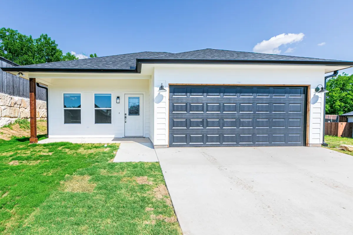 708 N College Street, West, TX 76691 - Image #1