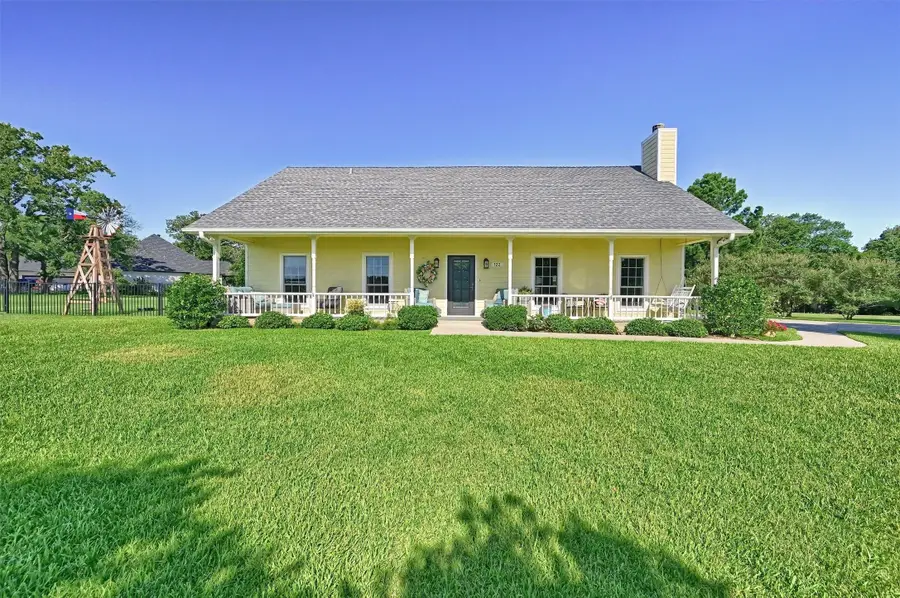 122 Comanche Drive, Gainesville, TX 76240 - Image #2