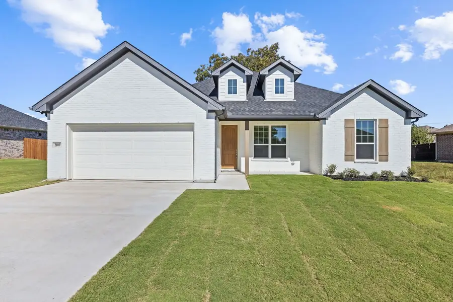 2109 Briarwood Drive, Bridgeport, TX 76426 - Image #2