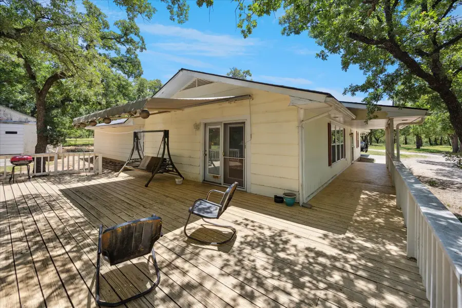 102 Goliad Drive, Nocona, TX 76255 - Image #2