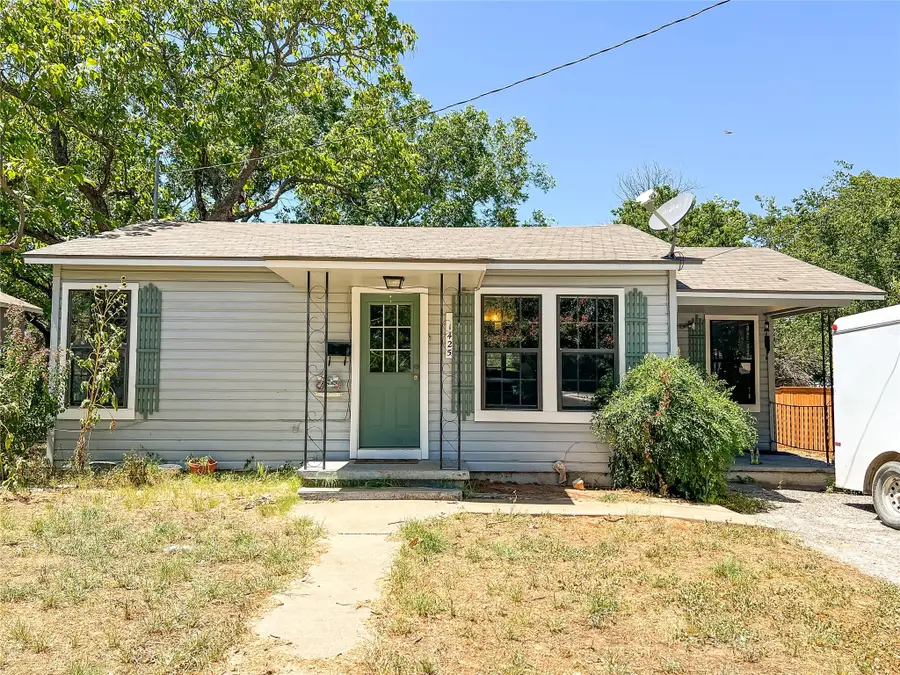 1425 Groesbeck Street, Stephenville, TX 76401 - Image #2