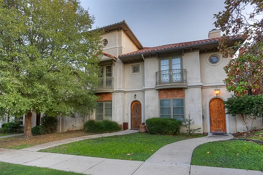 3637 Crestline Road, Fort Worth, TX 76107 - Image #3