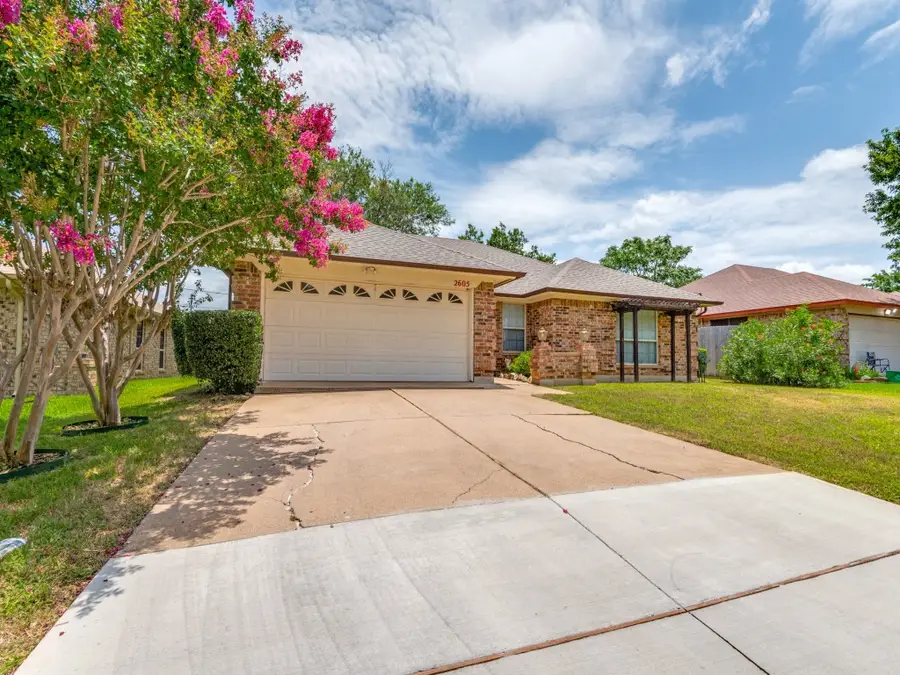 2605 Typhon Drive, Grand Prairie, TX 75052 - Image #2