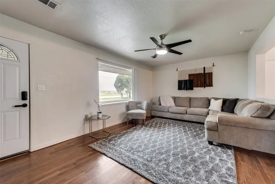 1306 N Powell Parkway, Anna, TX 75409 - Image #2