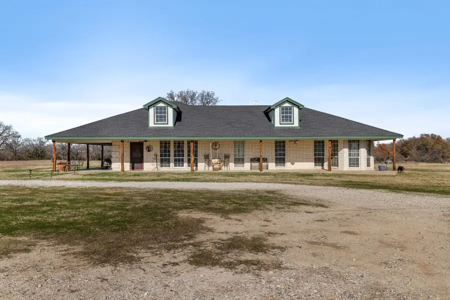 820 County Road 3592, Paradise, TX 76073 - Image #2