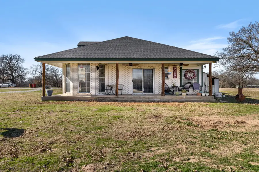 820 County Road 3592, Paradise, TX 76073 - Image #3