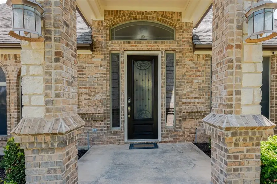 181 Churchill Circle, Weatherford, TX 76085 - Image #2