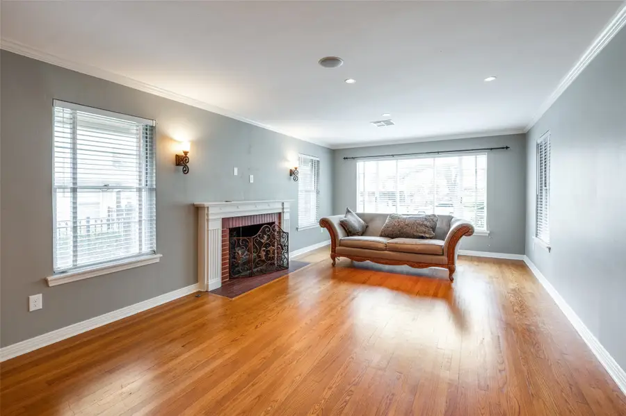 1403 Eastus Drive, Dallas, TX 75208 - Image #2