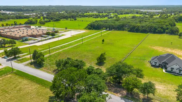 849 Jackson Trail, Azle, TX 76020