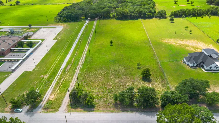 849 Jackson Trail, Azle, TX 76020 - Image #2