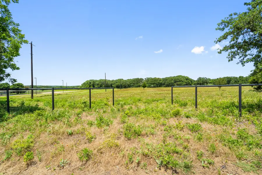 849 Jackson Trail, Azle, TX 76020 - Image #3