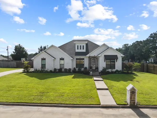 2700 Stone Hedge, Mt Pleasant, TX 75455